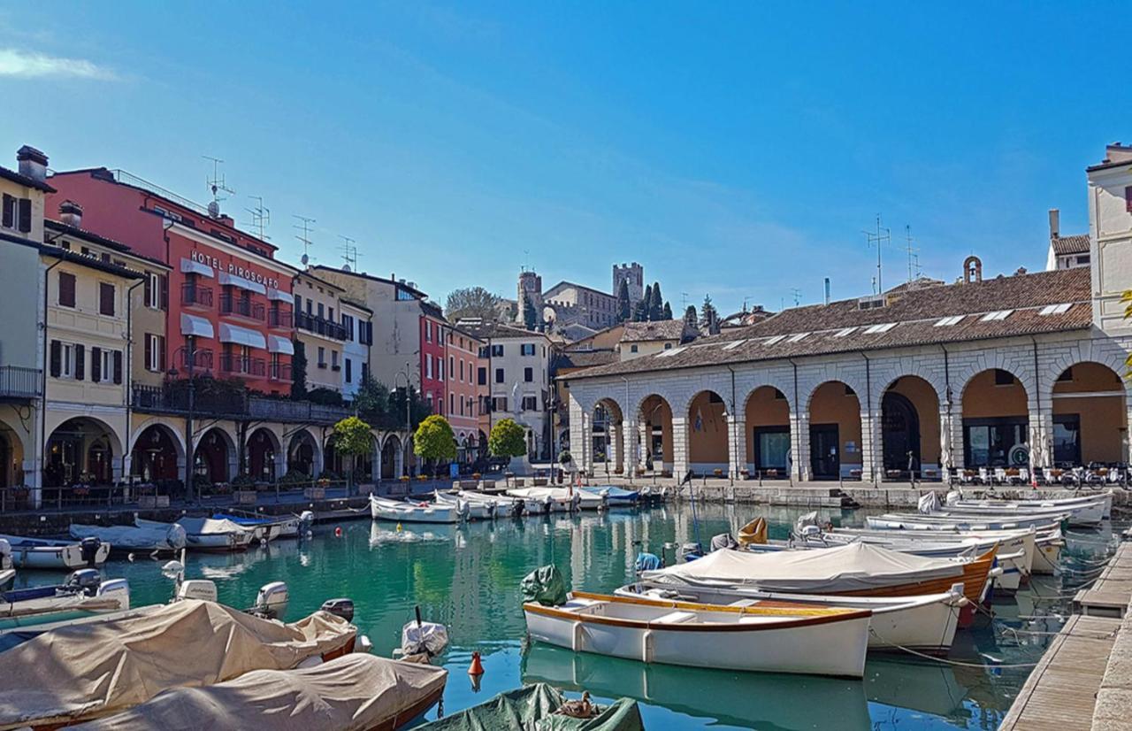Perla Apartment - 3 Piscine E Un Bar - Desenzano Ντεζεντσάνο ντελ Γκάρντα Εξωτερικό φωτογραφία
